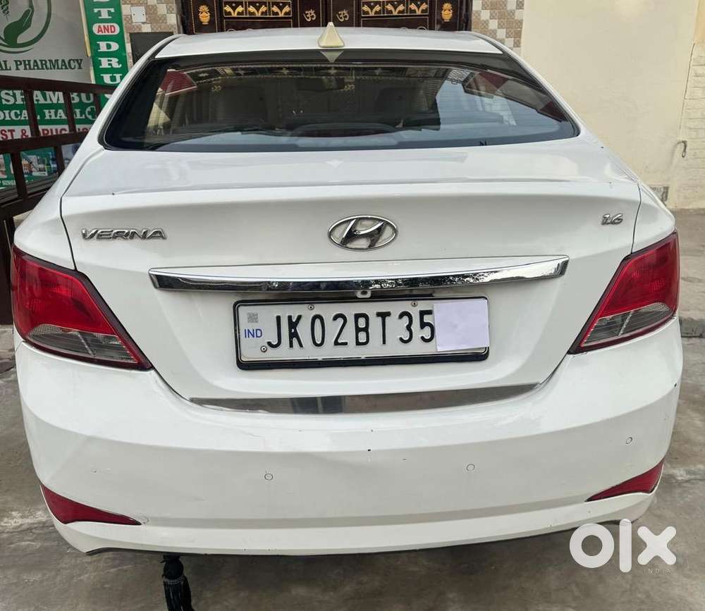 Hyundai Verna 2017 Petrol 70000 Km Driven