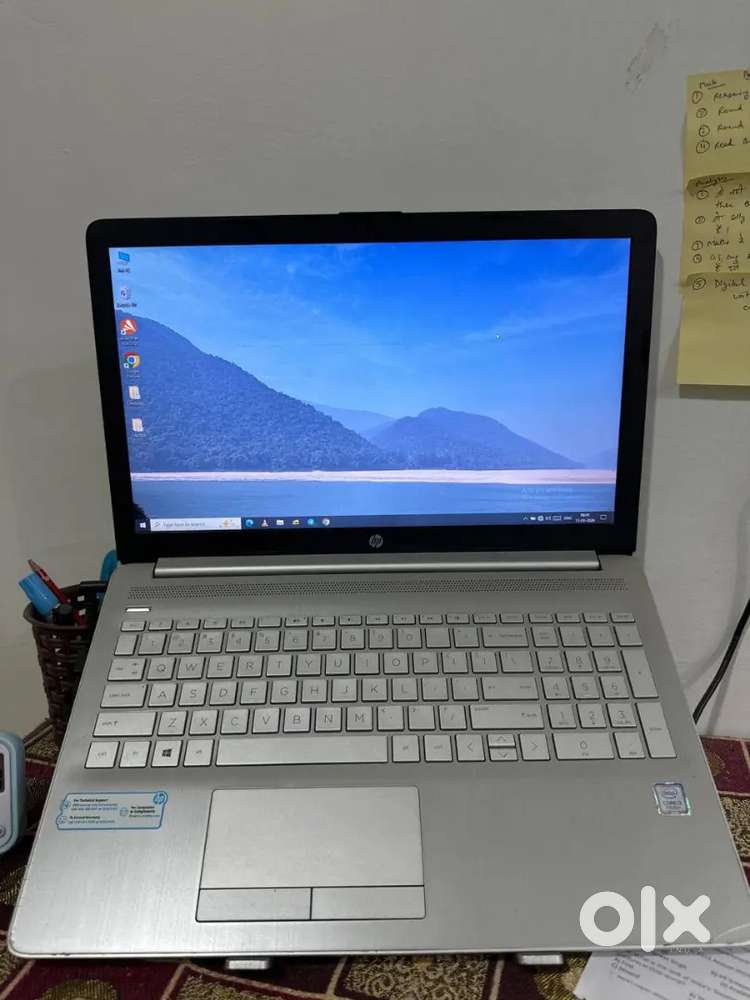 HP LAPTOP WITH WIRELESS MOUSE, KEYBOARD AND STAND
