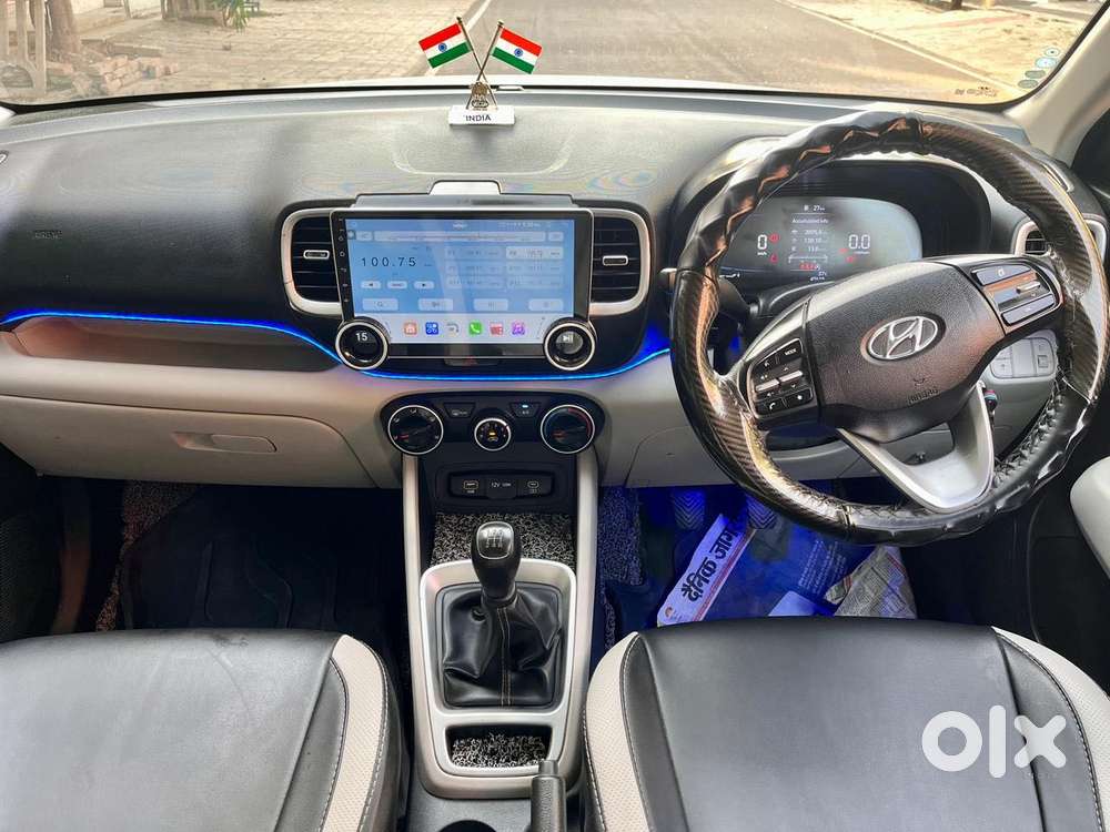 Hyundai Venue 1.2 S (o), 2024, Petrol
