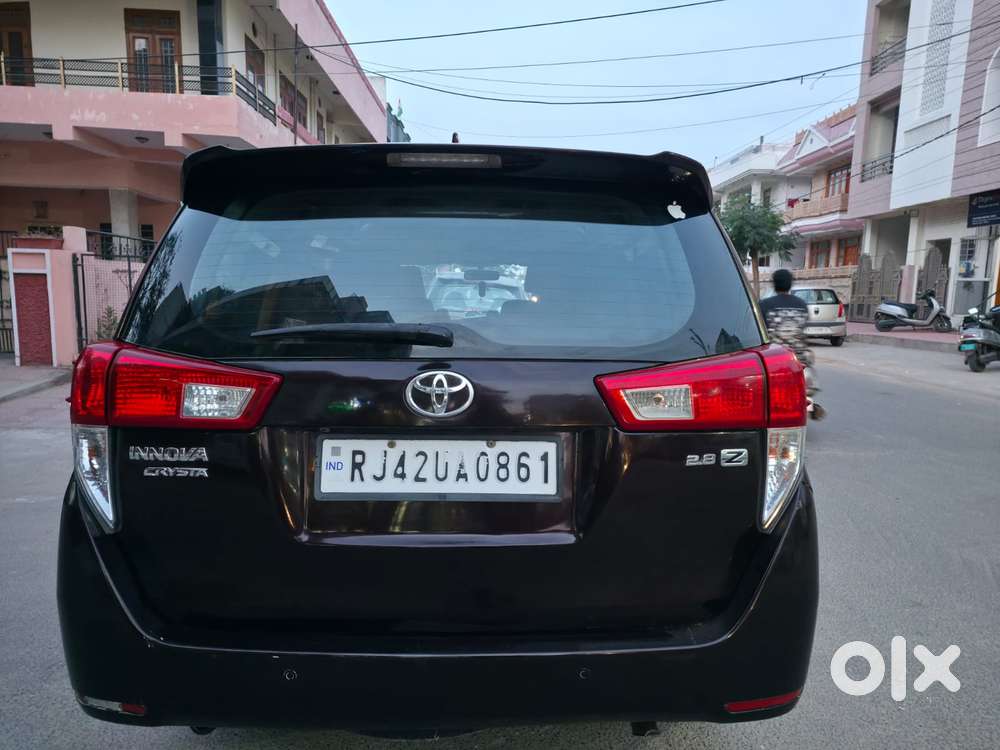 Toyota Innova Crysta 2.8z Automatic, 2017
