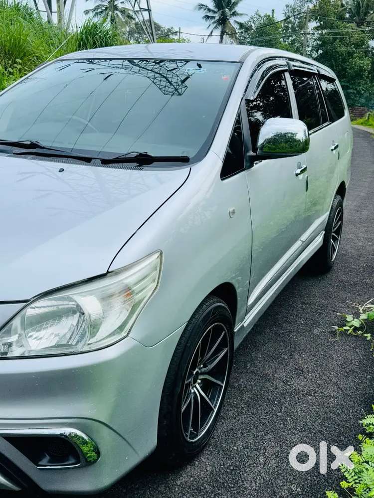 Toyota Innova 2015 Diesel 157000 Km Driven