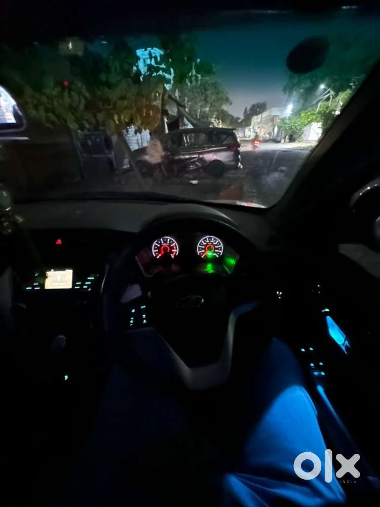 Mahindra Kuv 100 Petrol 2016
