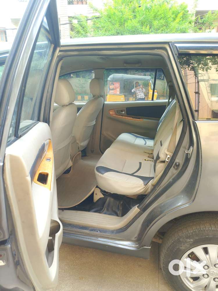 Toyota Innova 2.5 Gx 7 Str Bs-iii, 2009, Diesel