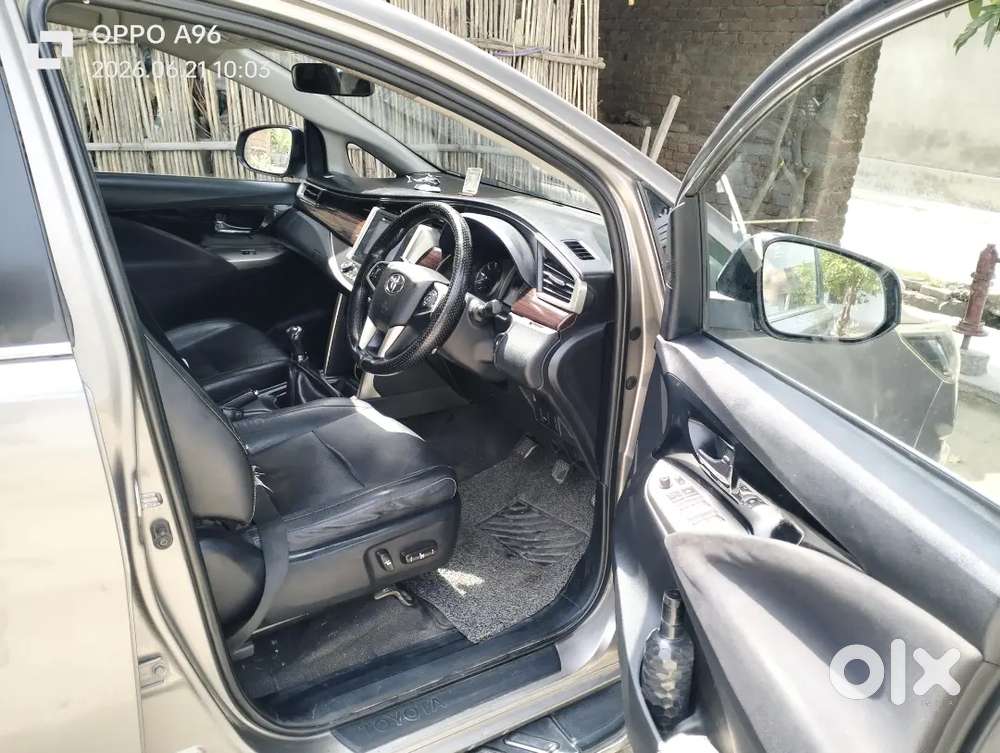 Toyota Innova Crysta 2017