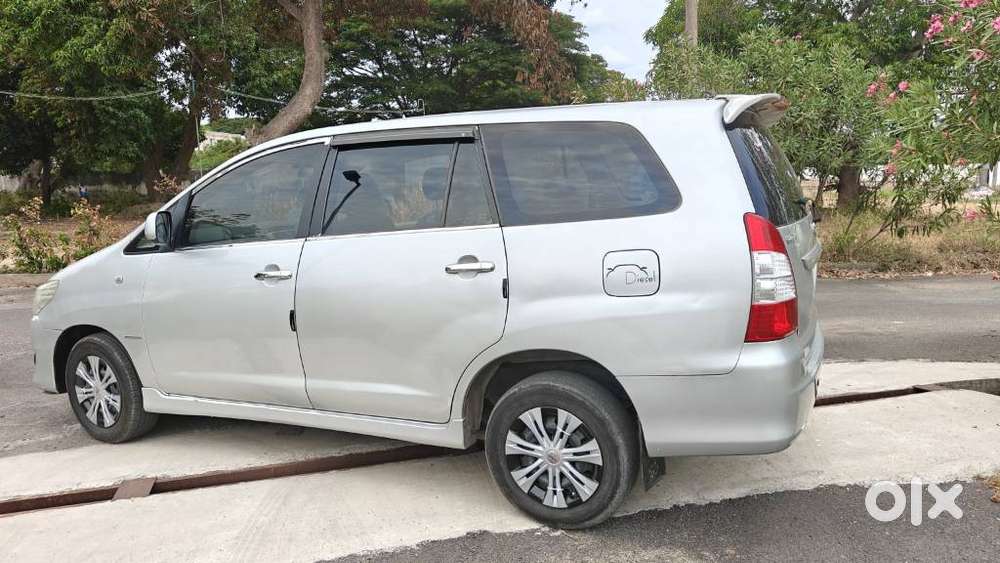 Toyota Innova 2.5 G (diesel) 8 Seater, 2013, Diesel