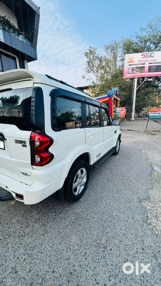 Mahindra Scorpio S11 Diesel 2018