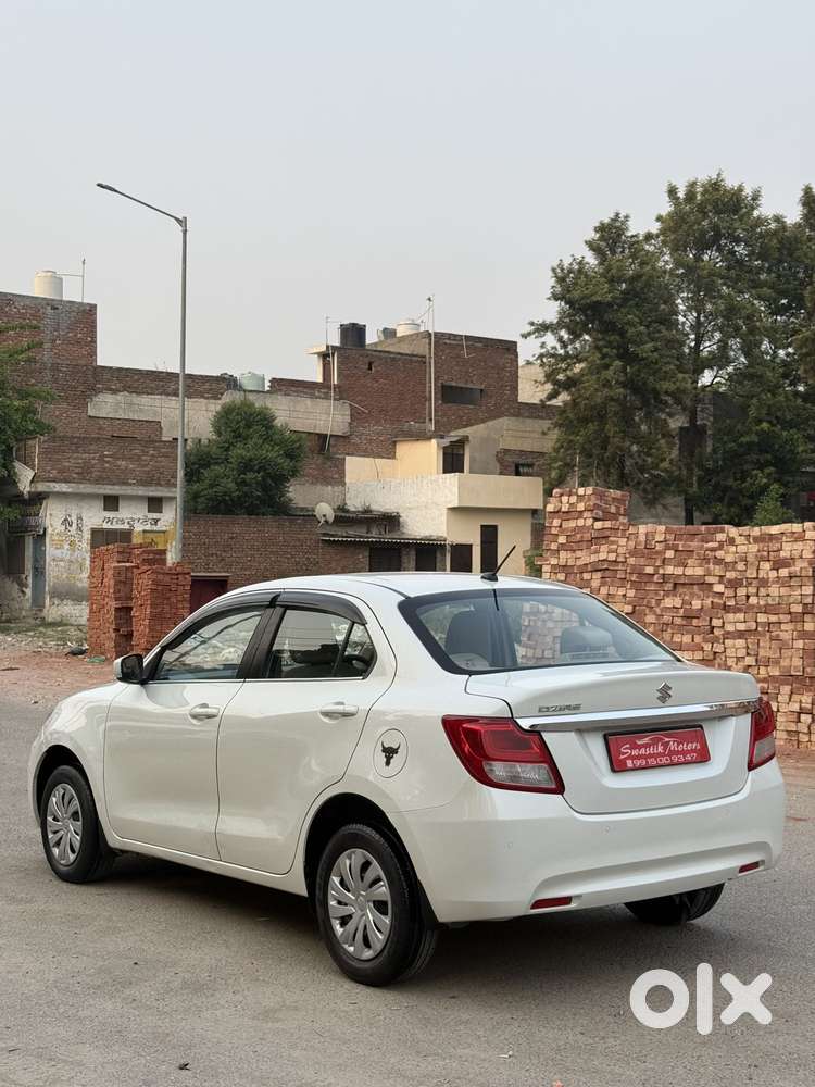 Maruti Suzuki Dzire 1.2 Vxi, 2023, Petrol
