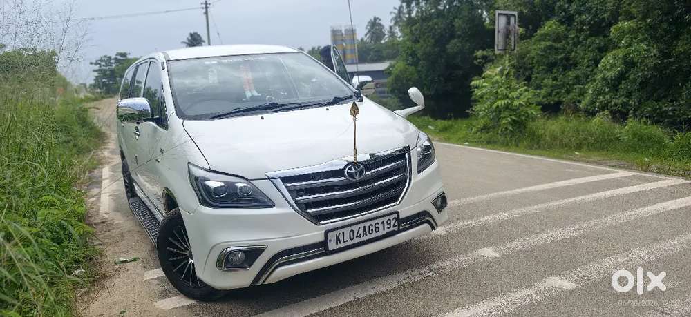 Toyota Innova 2014 Diesel Well Maintained