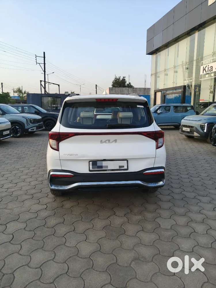 Kia Carens Luxury Plus 1.5 Diesel 6mt Demo Vehicle