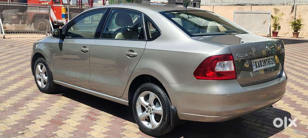 Skoda Rapid 1.6 Mpi At Ambition Plus, 2014, Petrol