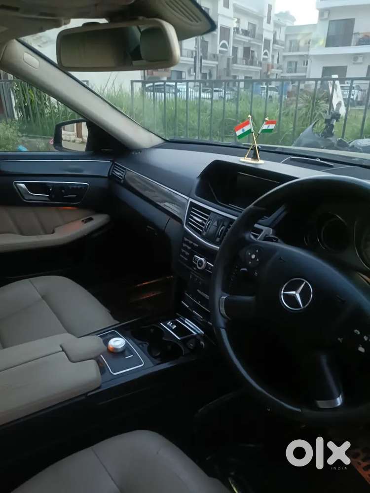Mercedes-benz E-class E350 (2012) - Mint Condition  Royal Black  Ful