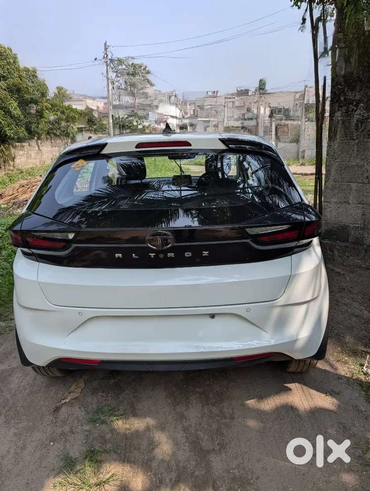 Tata Altroz 2023(xm+) Petrol 20400 Km Driven