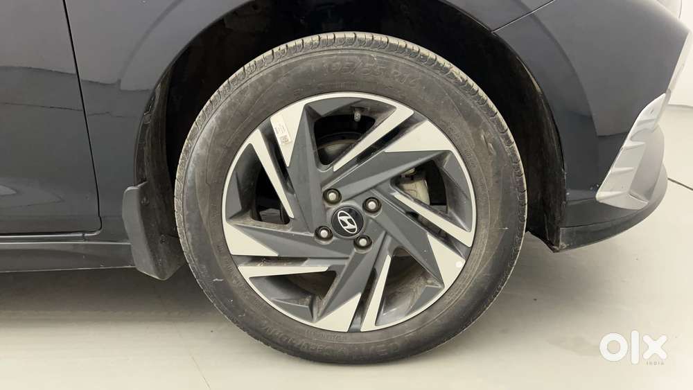 Hyundai New I20 1.2 Asta (o) Mt, 2023, Cng & Hybrids