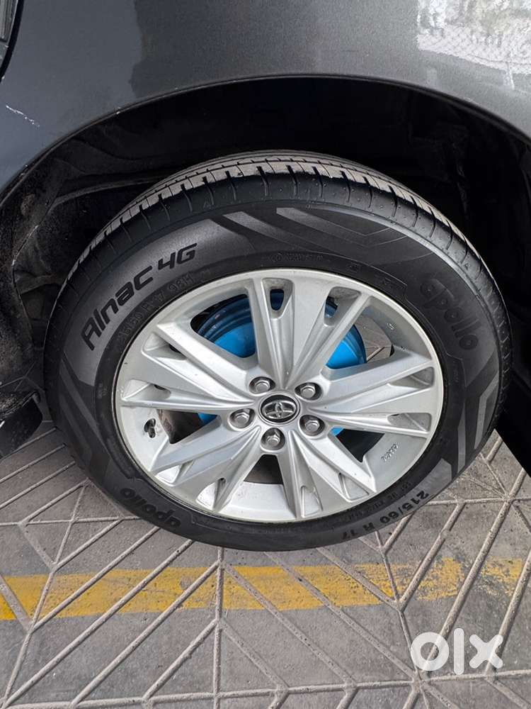 •	Toyota Crysta Gx 8-seater – Immaculate Condition  Single Owner