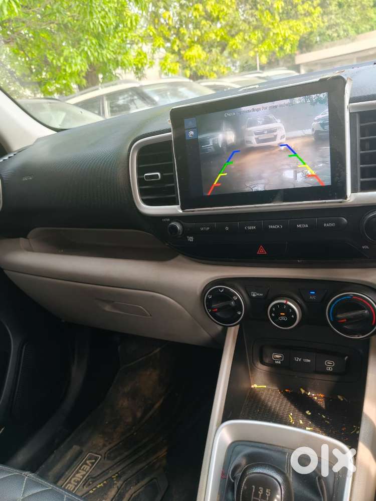 Hyundai Venue 1.2 S Plus, 2023, Petrol