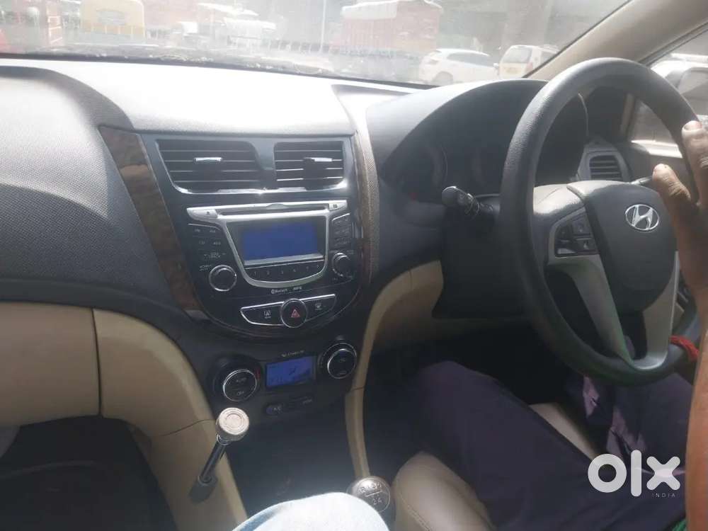 Hyundai Verna 2012 Petrol 100000 Km Driven