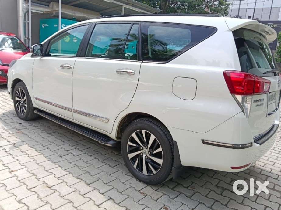 Toyota Innova Crysta [2020-ongoing] 2.4 Zx 7 Str, 2022, Diesel