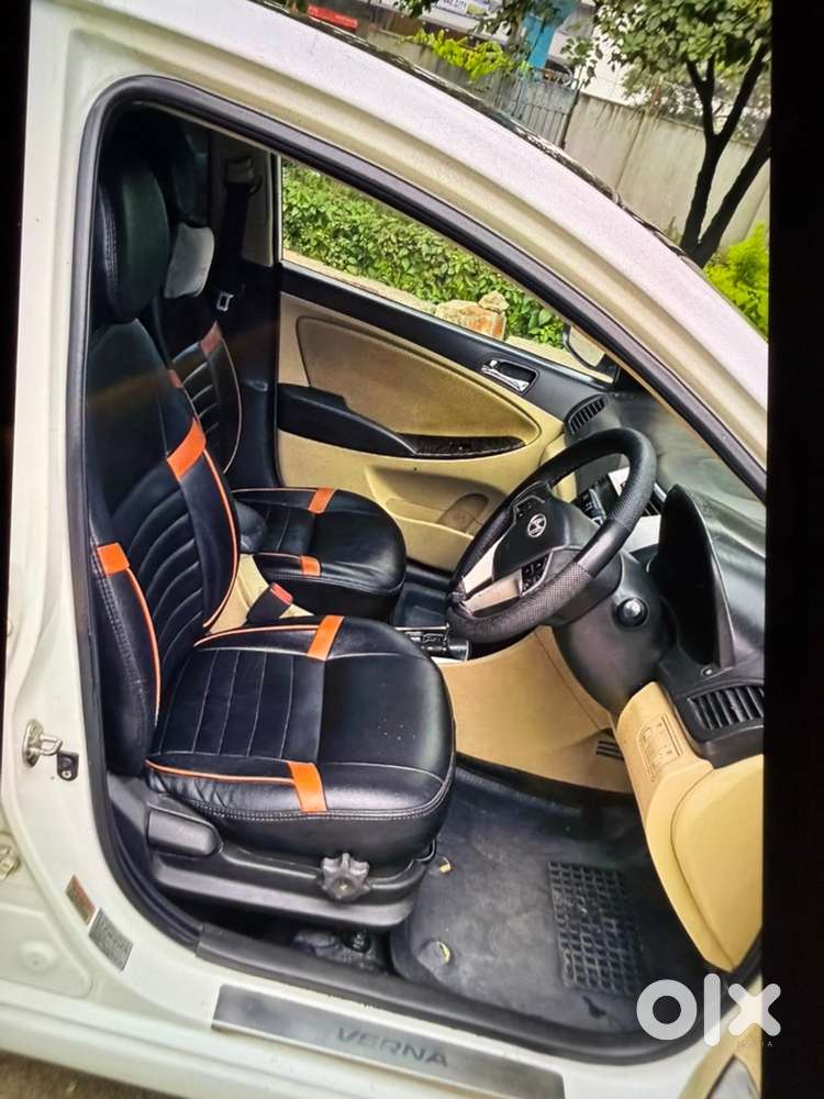Hyundai Fluidic Verna 2012