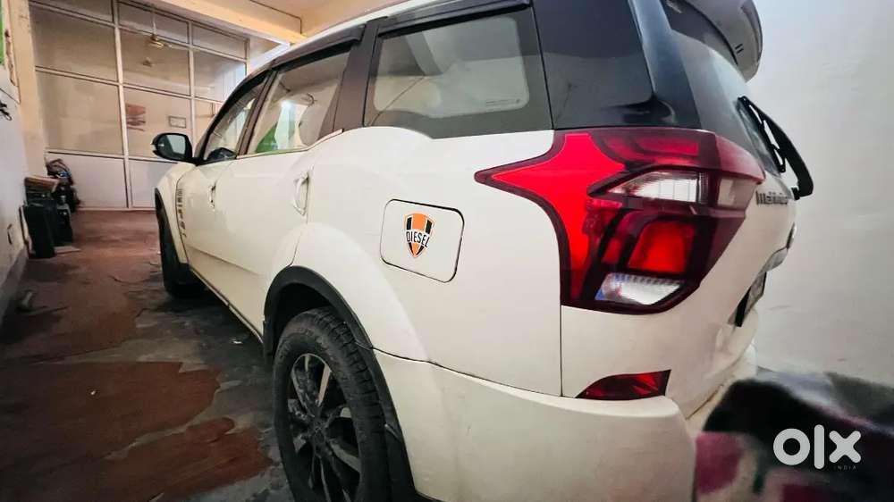 Mahindra Xuv500 W11