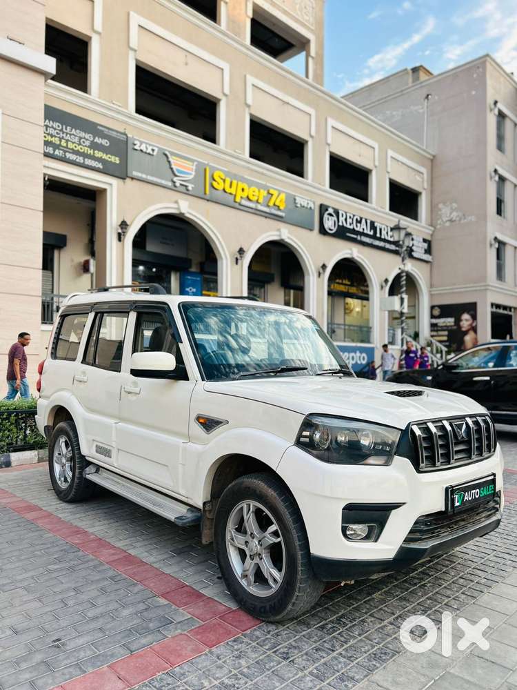 Mahindra Scorpio S11 Mt 7s, 2015