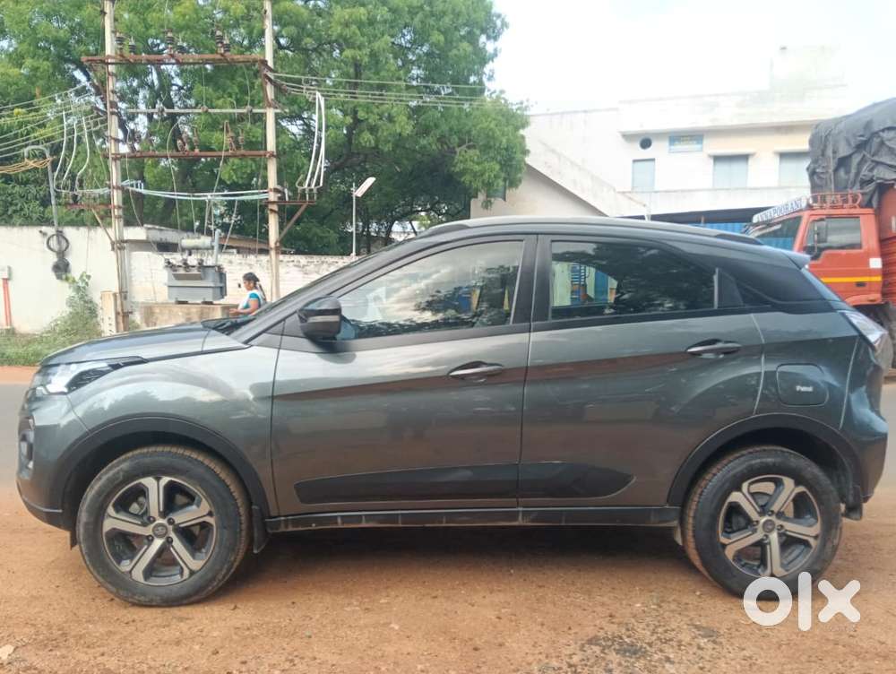 Tata Nexon 1.2 Revotron Xza Plus, 2023, Petrol