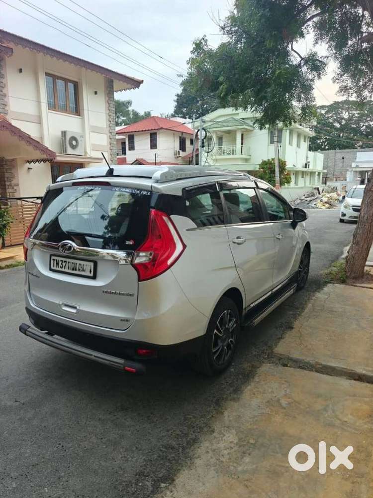 Mahindra Marazzo M8, 2018, Diesel