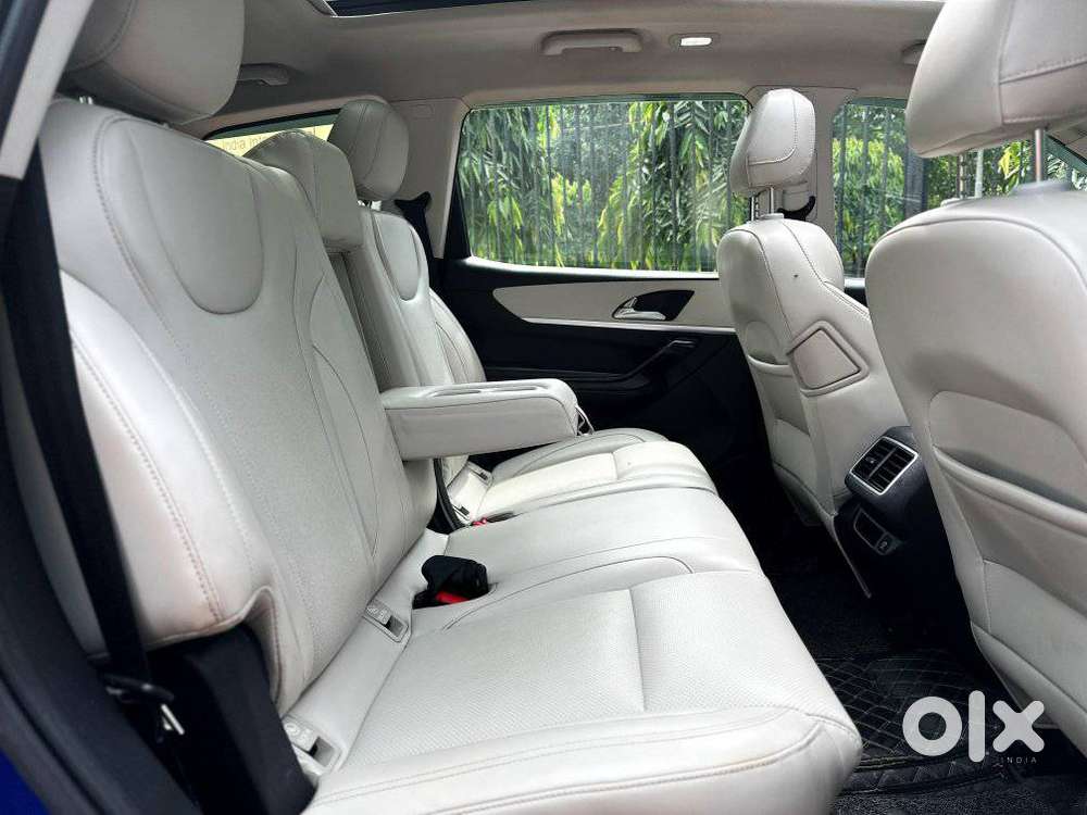 Mahindra Xuv700 2.2 Ax 7 Diesel At Str Awd, 2022, Diesel