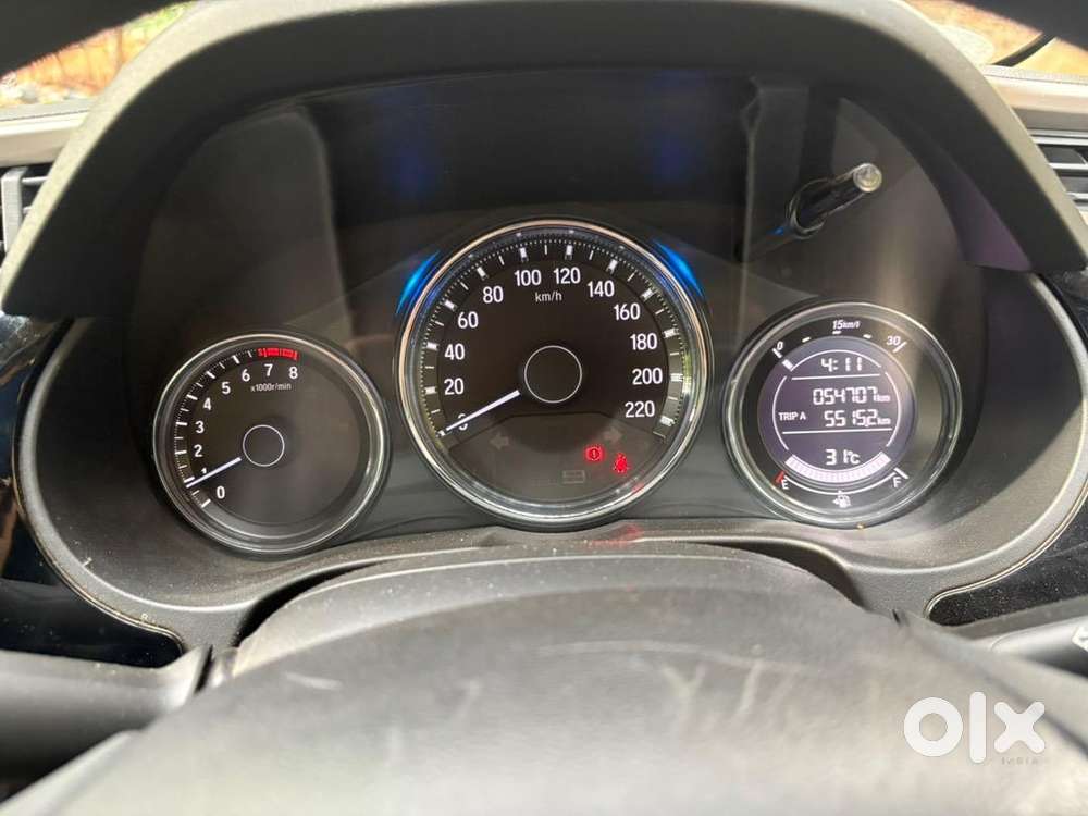 Honda City V Petrol Manual 2017  1st Owner  54.7k Km  Well Maintain