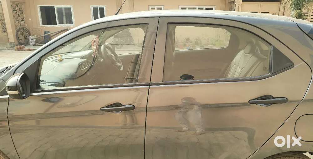 Tiago Xm Cng Rto Lucknow Up-32 Well Maintained