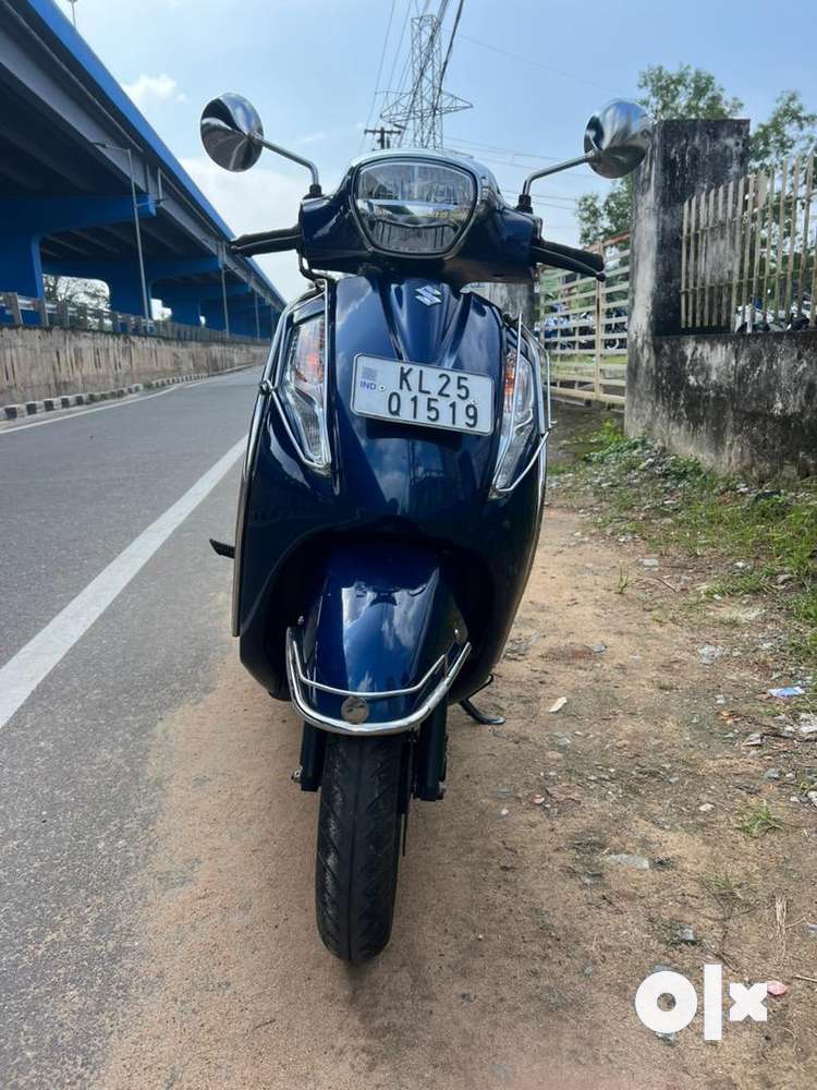 Suzuki access 125 online greenish blue