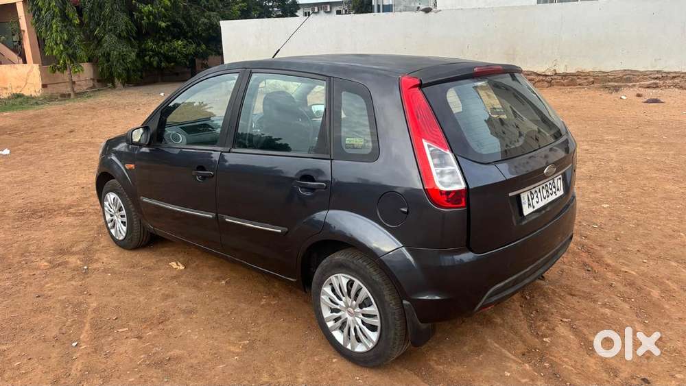 Ford Figo Diesel Zxi, 2013