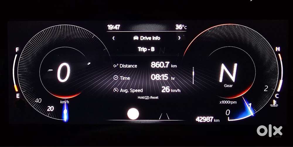 Mahindra Xuv700 2.2 Ax 7 Diesel Mt Luxury Pack Str, 2023, Diesel