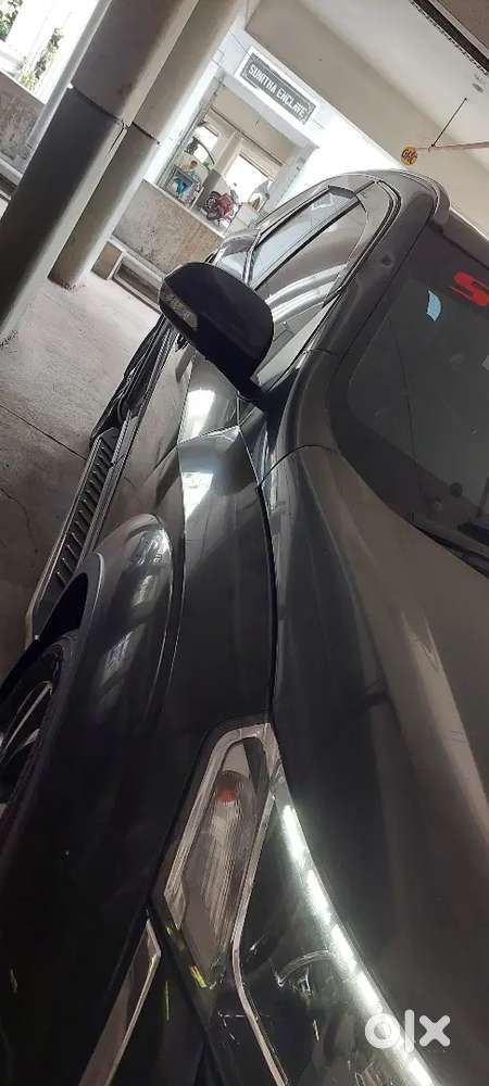 Mahindra Xuv500 2019 Diesel 65500 Km Driven