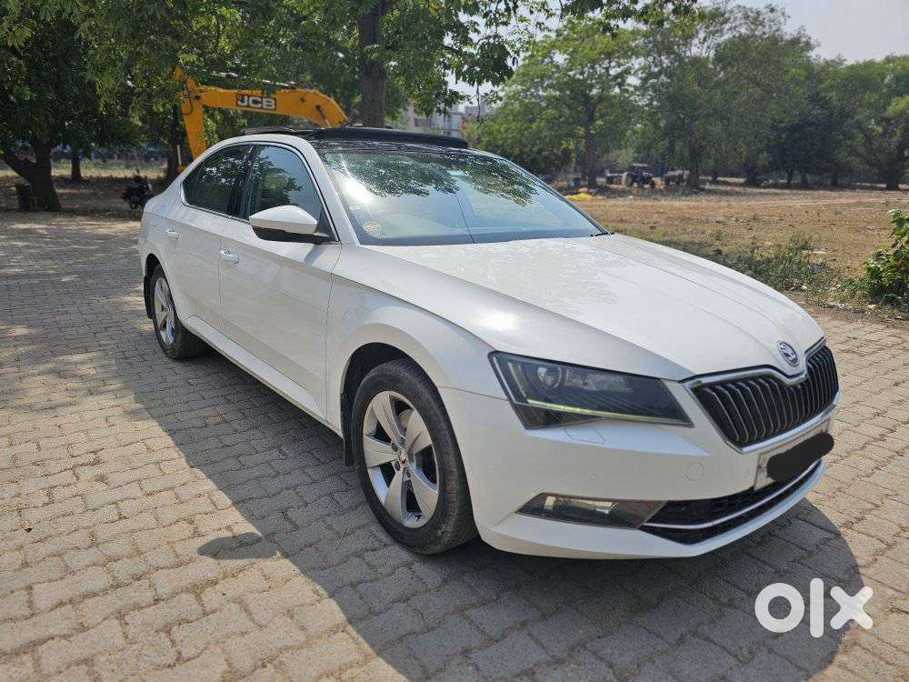 Skoda Superb Style 1.8 Tsi Mt, 2018, Petrol