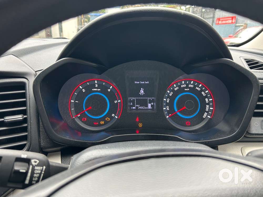 Mahindra Xuv300 2023 Diesel 34000 Km Driven