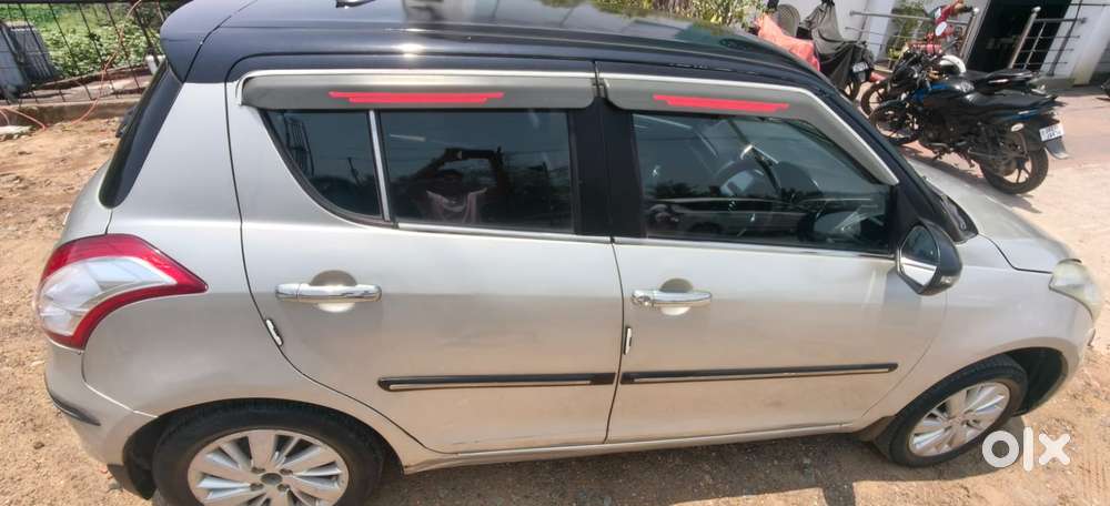 Maruti Suzuki Swift Vvt Zxi, 2017, Petrol