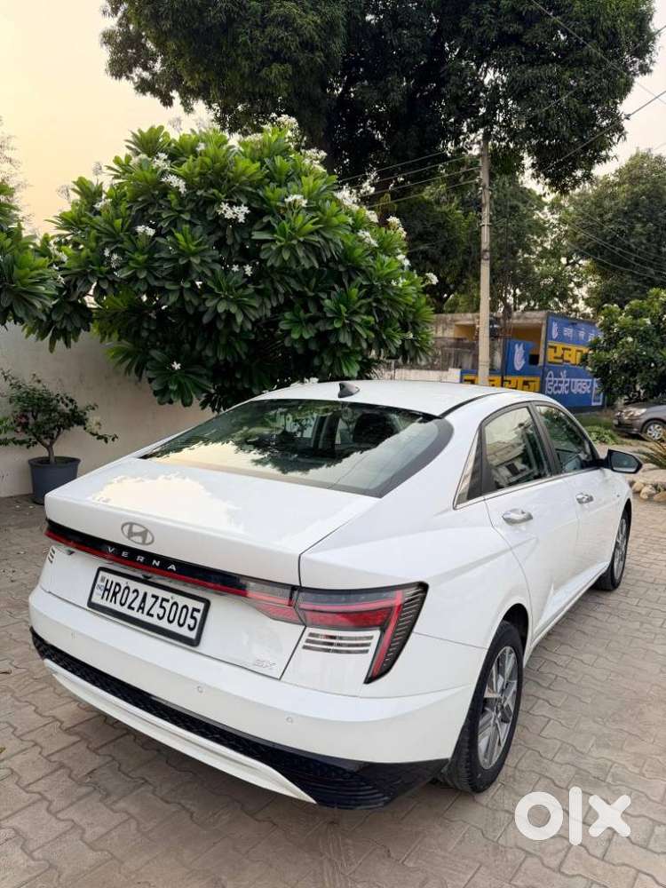 Hyundai Verna 1.5 Sx Turbo Petrol Dct, 2023, Petrol