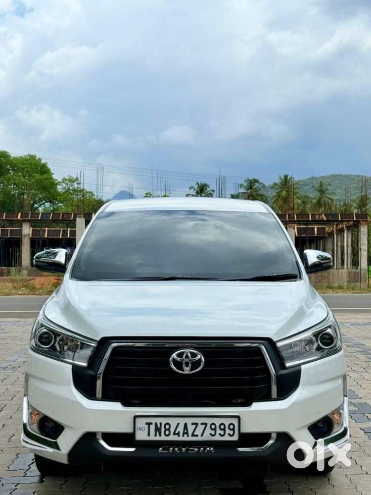 Toyota Innova Crysta [2020-ongoing] 2.4 Gx 7 Str, 2025, Diesel