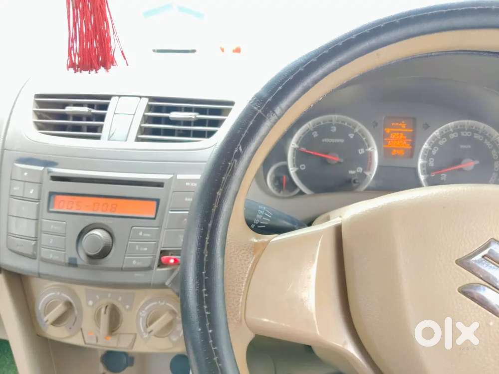 Ertiga Car Me Bech Raha Hu