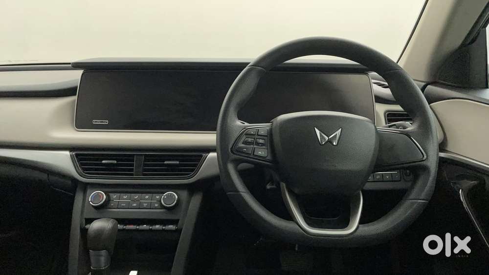 Mahindra Xuv700 2.2 Ax 5 Diesel At 7 Str, 2023, Diesel