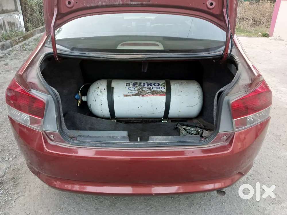 Honda City Petrol+cng August 2011