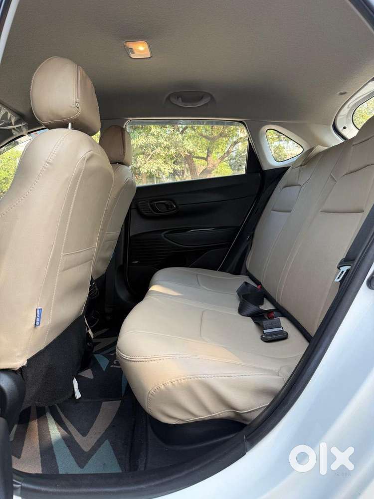 Hyundai I20 Asta (o) 1.2 Mt Dual Tone, 2020, Petrol