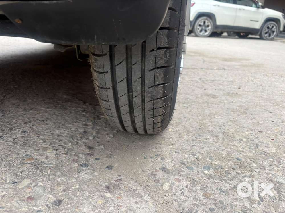 Maruti Suzuki Swift Vxi + Manual, 2023, Petrol