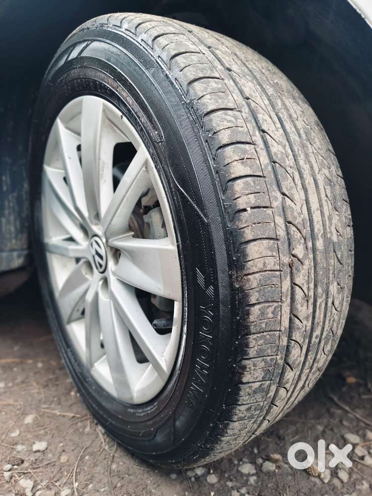 Volkswagen Polo Petrol Highline 1.6l, 2015, Diesel