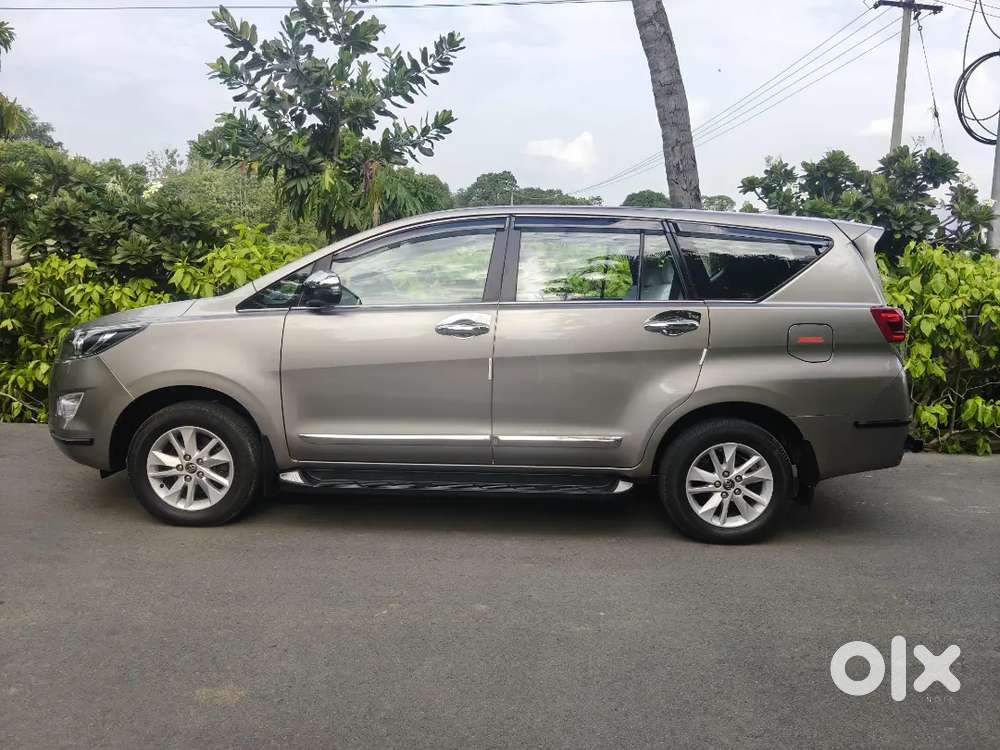 Toyota Innova Crysta 2019