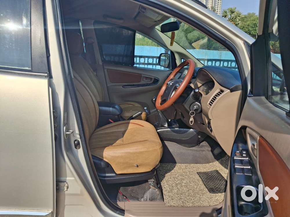 Toyota Innova 2.5 G (diesel) 8 Seater, 2015, Diesel