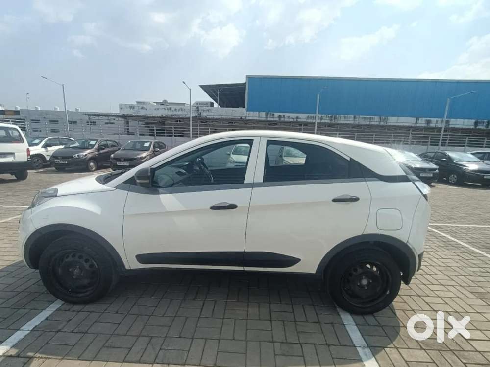 Tata Nexon 1.2 Revotron Xz, 2018, Petrol