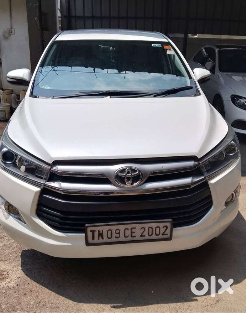 Toyota Innova Crysta 2016 2.4 Vx Mt 8 Str Diesel Manual Single Owner
