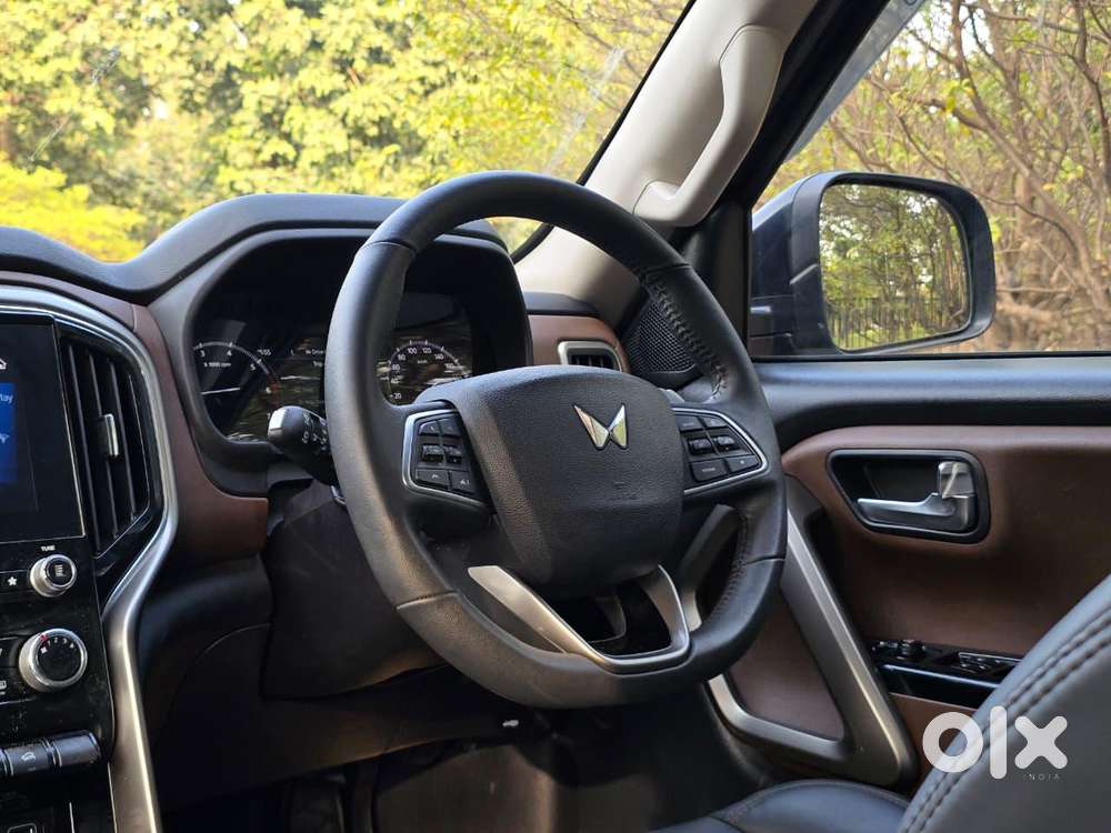 Mahindra Scorpio N Z8 Petrol At 7 Str, 2025, Petrol