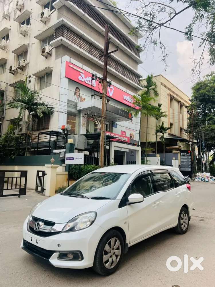 Honda Mobilio 2015 Diesel 120532 Km Driven